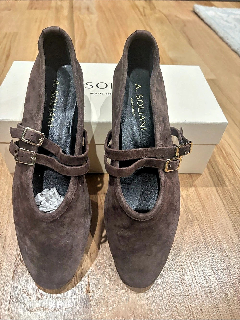 A Soliani Double Buckle Mary Jane Flats in Brown Like New